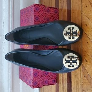 Tory Burch Reva Ballet Flat Black/Gold Size 7